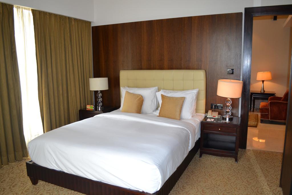 Oakwood Premier Prestige Bangalore Extérieur photo